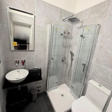 Maison Aurora * סנרמו